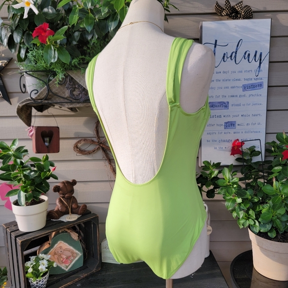 GOTTEX SILVER ♡ Gorgeous 1pc Lime Green Low V Front Cross Wrap Lined Swimsuit 12 - Picture 5 of 17